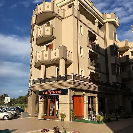 La Piazzetta أولبيا