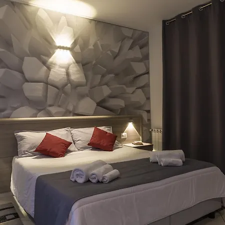 La Piazzetta 4*